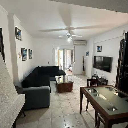 Holiday home Zenia's House Polychrono